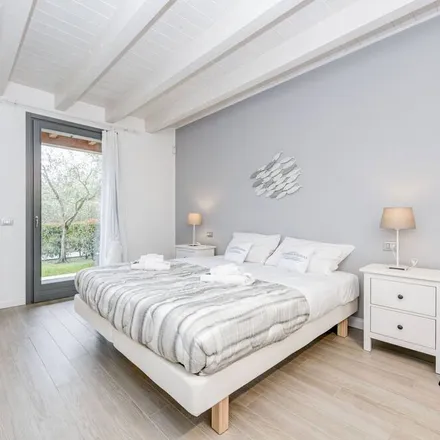 Rent this 2 bed apartment on Castelnuovo del Garda in Via Stazione, 37014 Castelnuovo del Garda VR