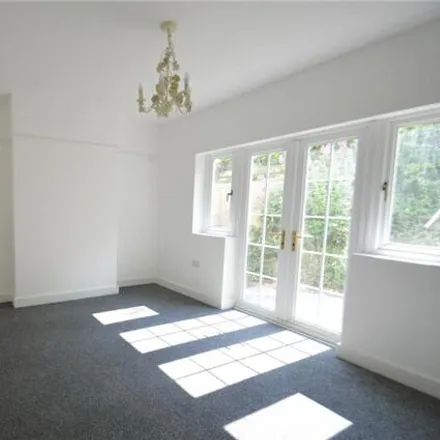 Image 3 - Hail & Ride Foxley Wood, Northwood Avenue, London, CR8 2EP, United Kingdom - Duplex for rent
