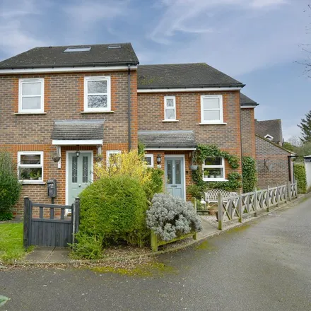 Image 2 - 27 Doods Road, Reigate, RH2 0NW, United Kingdom - Duplex for rent