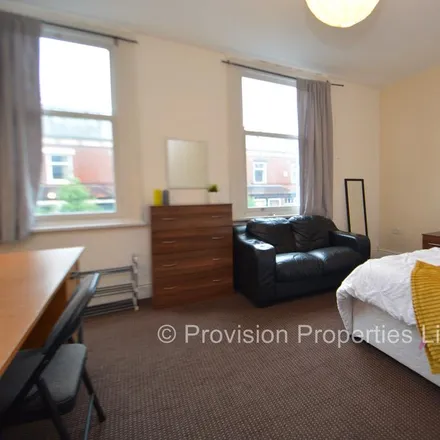 Image 1 - Mayville Street, Leeds, LS6 1ND, United Kingdom - Townhouse for rent