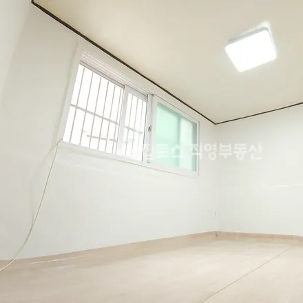 Rent this studio apartment on 서울특별시 은평구 신사동 343-7
