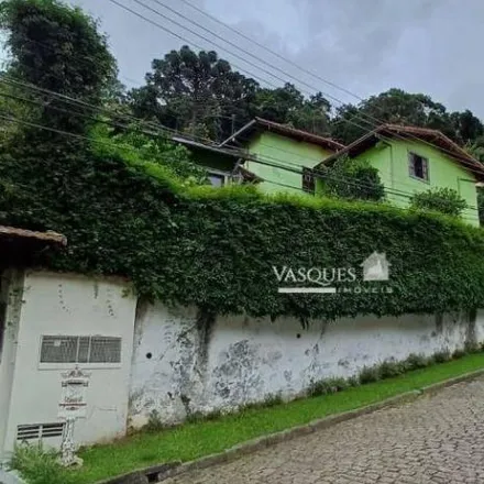 Buy this 5 bed house on Rua Catulo da Paixão Cearense in Várzea, Teresópolis - RJ