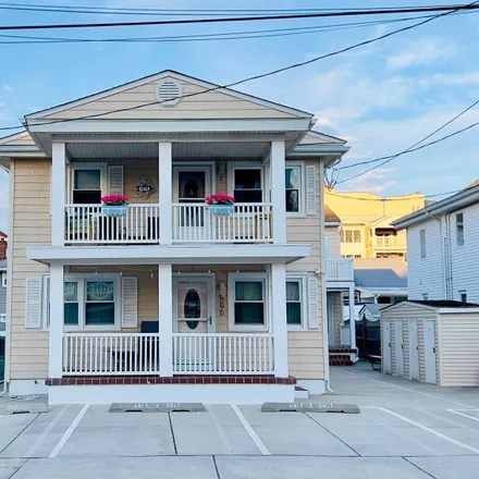 Buy this 2 bed condo on 419 East Miami Avenue in Wildwood Gables, Cape May County