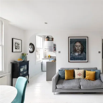 Rent this 1 bed townhouse on 66 Cambridge Gardens in London, W10 6HH