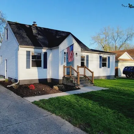 Buy this 3 bed house on 698 Charlotte Avenue Northwest in Grand Rapids, MI 49504