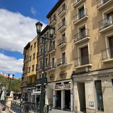 Image 9 - E Moviles, Avenida de César Augusto, 50003 Zaragoza, Spain - Apartment for rent
