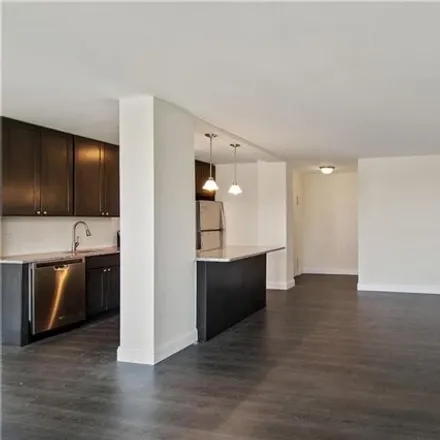 Image 7 - The Chambord, 825 Morrison Avenue, New York, NY 10473, USA - Apartment for sale