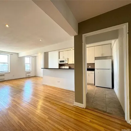 Buy this studio apartment on 83-37 Saint James Avenue in New York, NY 11373