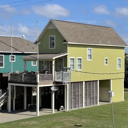 Buy this 3 bed house on 888 Surfview in Galveston County, TX 77650