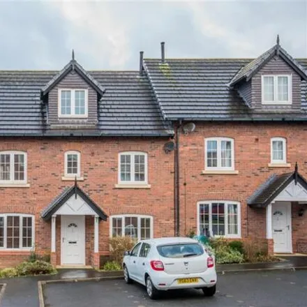 Buy this 3 bed townhouse on 10 Oliver Fold Close in Mosley Common, M28 1EL