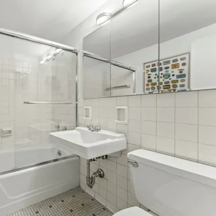 Image 9 - 201 East 79th Street, New York, NY 10075, USA - Apartment for sale