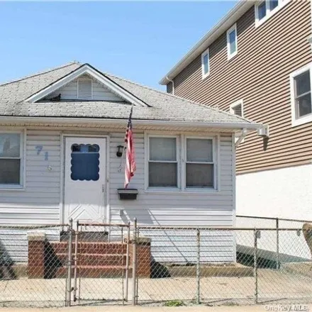 Rent this 3 bed house on 71 Oregon Street in City of Long Beach, NY 11561