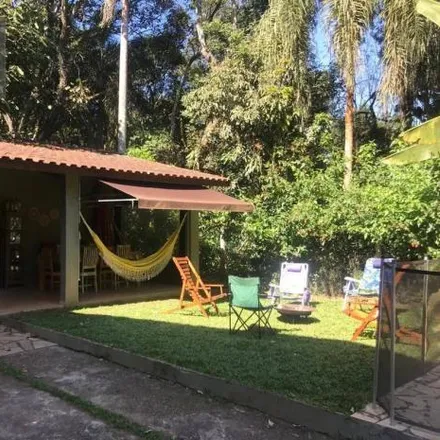 Buy this 5 bed house on Avenida Leonor de Oliveira in Centro, Mairiporã - SP