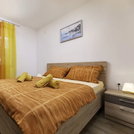 Rent this 2 bed apartment on Mjesni odbor Sveti Vid-Miholjice in 58070 44, 51511 Sveti Vid-Miholjice