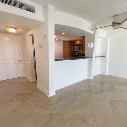 Image 6 - Collins Avenue & 5600 Block, Collins Avenue Service Road, Miami Beach, FL 33141, USA - Condo for rent