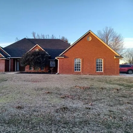 Buy this 4 bed house on 2612 Kelly Road in Enid, OK 73703