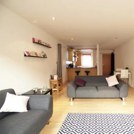 Rent this 2 bed apartment on Jarratt Street in Hull, HU2 8GA