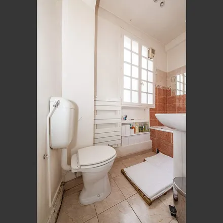 Image 4 - 46 Rue de Bretagne, 75003 Paris, France - Apartment for rent