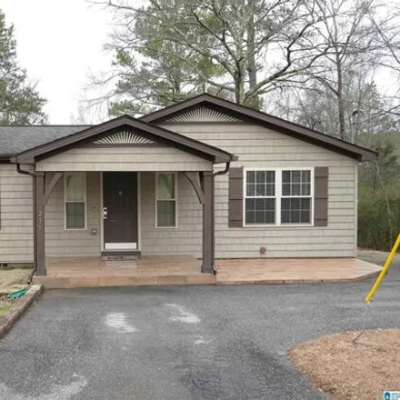 Buy this 3 bed house on 347 Industrial Parkway in Columbiana, Shelby County