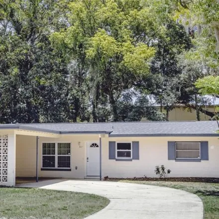 Rent this 2 bed house on 307 Seminole Ave in Lake Mary, Florida
