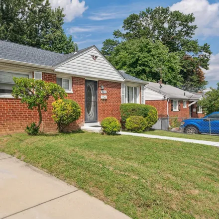 Image 3 - 2202 Woodberry Street, Hyattsville, MD 20782, USA - House for sale