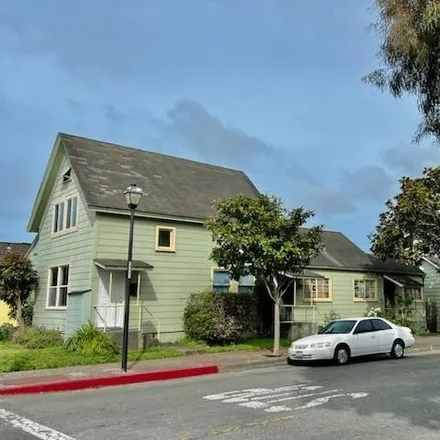 Buy this 5 bed house on 232 M Street in Eureka, CA 95501