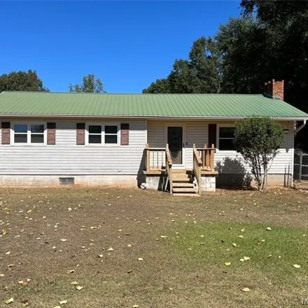 Buy this 4 bed house on 303 County Road 528 in Dallas County, AL 36703