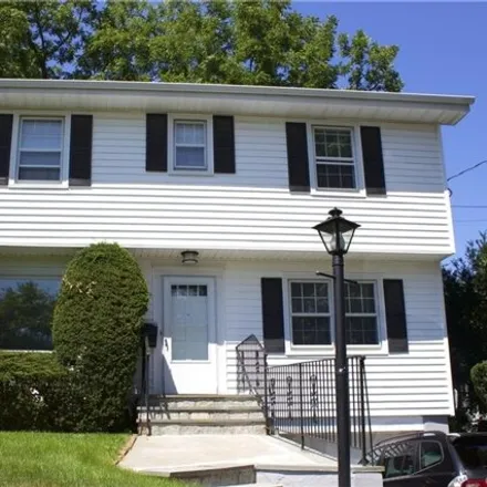 Rent this 4 bed house on 171 Bradley Rd in Scarsdale, New York