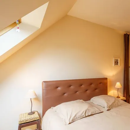 Rent this 3 bed house on Plonéour-Lanvern in Rue Jules Ferry, 29720 Plonéour-Lanvern