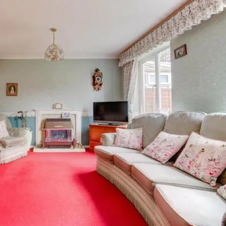 Image 5 - Abbotswood Close, Redditch, B98 0QF, United Kingdom - Duplex for sale