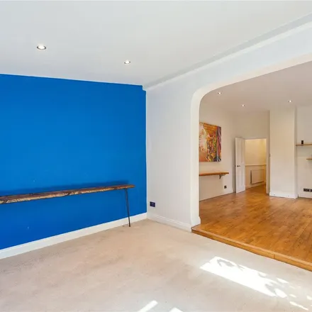 Image 4 - Thorney Hedge Road, Strand-on-the-Green, London, W4 5SD, United Kingdom - Apartment for rent