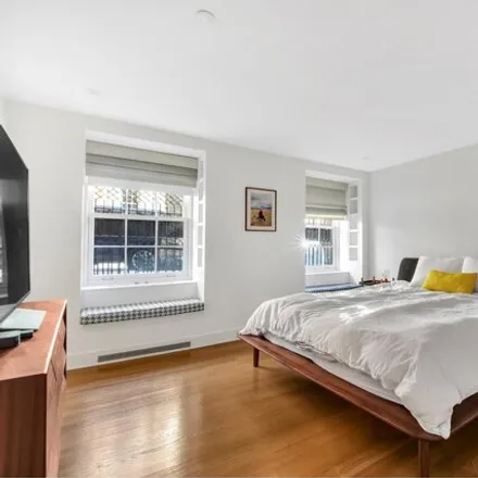 Image 6 - 136 East 19th Street, New York, NY 10003, USA - Townhouse for sale