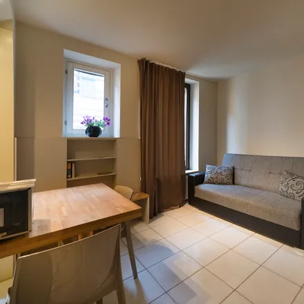 Image 2 - Via Antonio Cantore, 4, 37121 Verona VR, Italy - Apartment for rent