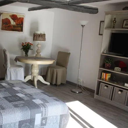 Rent this 1 bed apartment on Rue de la Conque in 83780 Flayosc, France