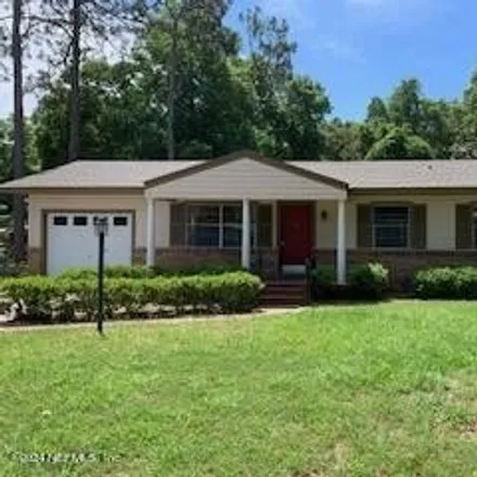 Rent this 3 bed house on 4098 Southeast 2nd Avenue in Bradford County, FL 32656