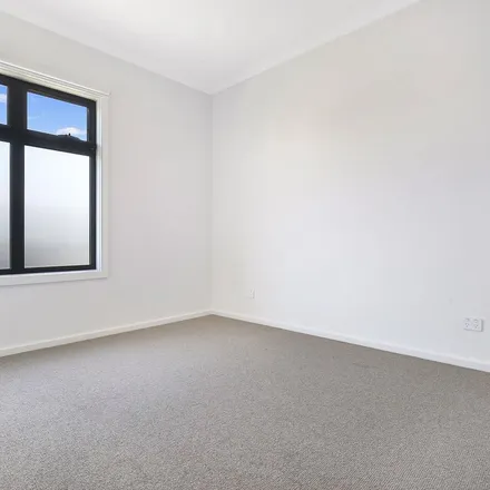 Rent this 3 bed apartment on Camino Crescent in Cranbourne West VIC 3977, Australia