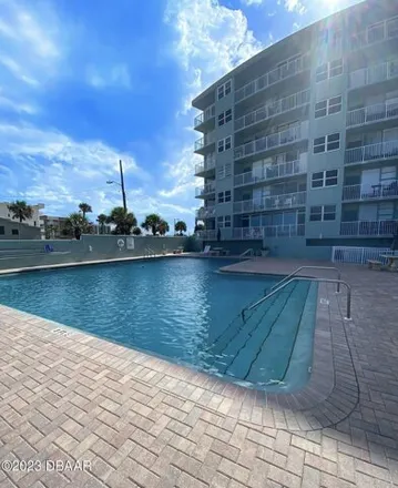 Image 3 - Daytona Beach Club, Riverview Boulevard, Daytona Beach, FL 32118, USA - Condo for sale