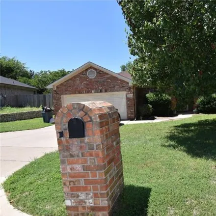 Buy this 3 bed house on 2274 Creekside Drive in Weatherford, TX 76087