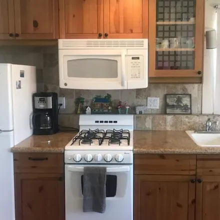 Rent this studio apartment on Capitola in CA, 95010