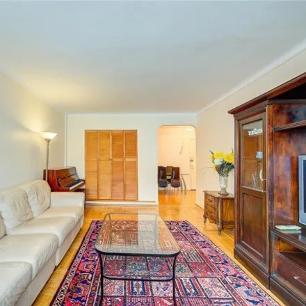 Image 8 - 99-21 67th Road, New York, NY 11375, USA - Apartment for sale