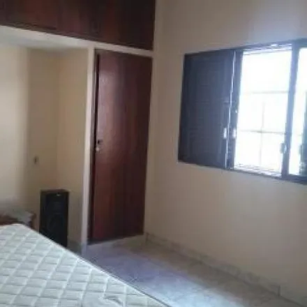 Buy this 3 bed house on Rua Dona Alexandrina in Vila Laura, São Carlos - SP