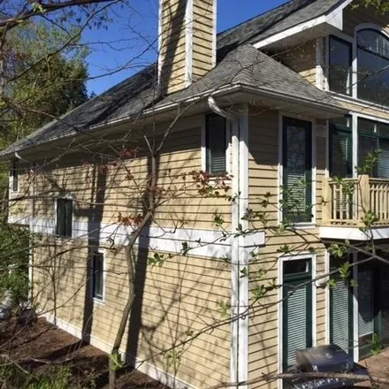 Rent this 3 bed house on 416 South Lake Shore Drive in Fontana-on-Geneva Lake, Linn