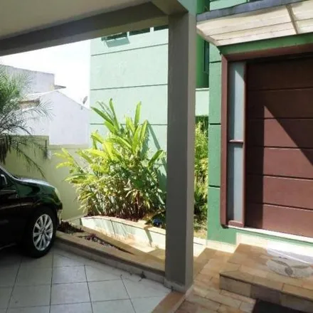 Buy this 4 bed house on Viva Zapata in Rua Pompeo Vairo, Jardim do Lago