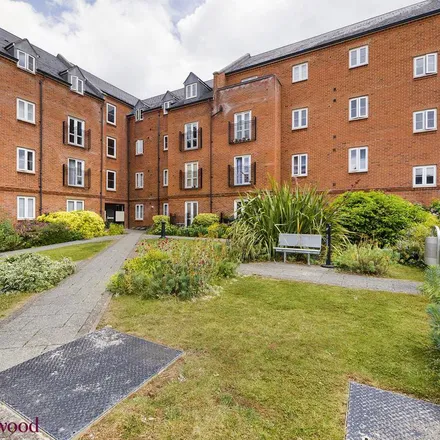 Rent this 2 bed apartment on Britannia Wharf in Britannia Road, Banbury