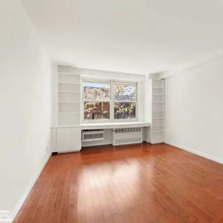 Image 7 - 444 East 84th Street, New York, NY 10028, USA - Apartment for sale