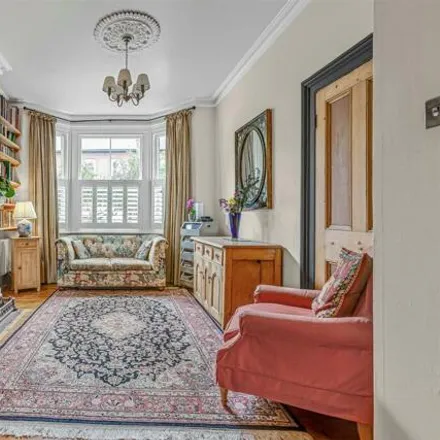 Image 2 - 24 Grove Road, London, SW13 0HH, United Kingdom - Townhouse for sale