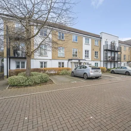 Image 1 - Percheron Drive, Knaphill, GU21 2QX, United Kingdom - Apartment for rent