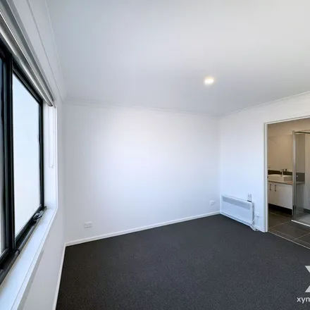 Rent this 3 bed apartment on 32 Dexter Street in Deanside VIC 3336, Australia