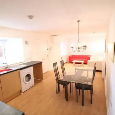 Rent this 2 bed apartment on Ann Street in Dundee, DD1 2AQ