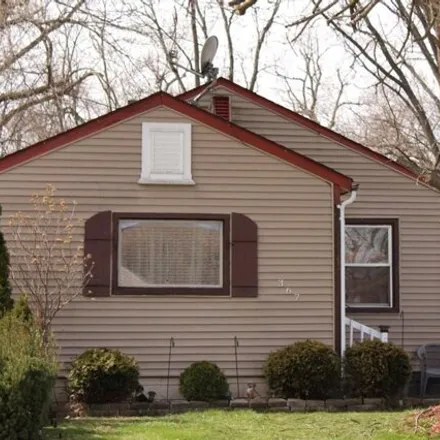 Buy this 2 bed house on 367 N Paddock St in Pontiac, Michigan